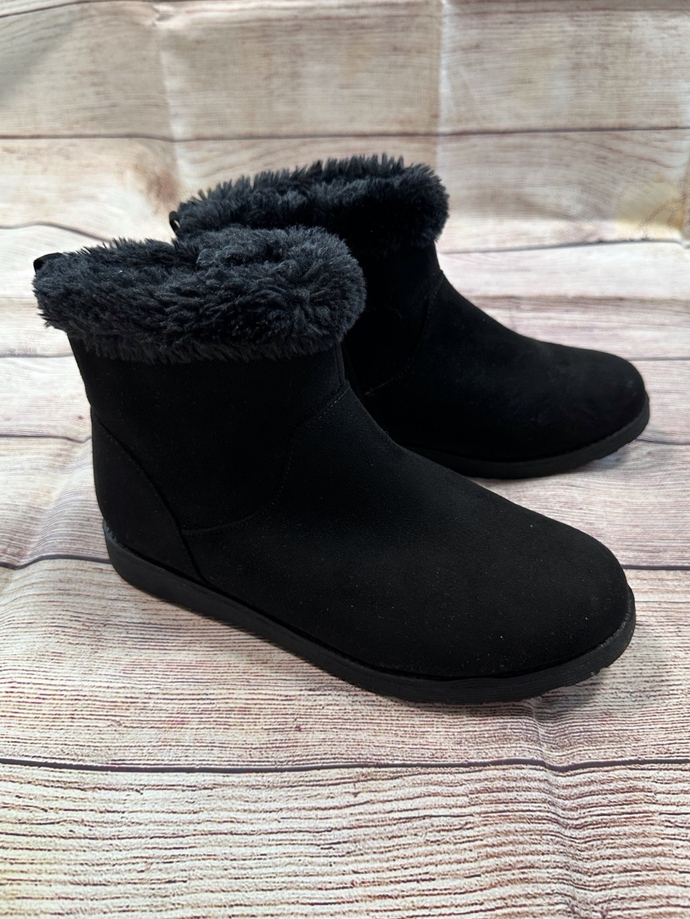 Cat & Jack Girls’ Size 5 Black Faux Fur Lined Winter Boots